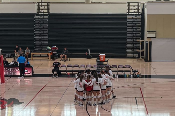 Women's volleyball faces a loss against De Anza