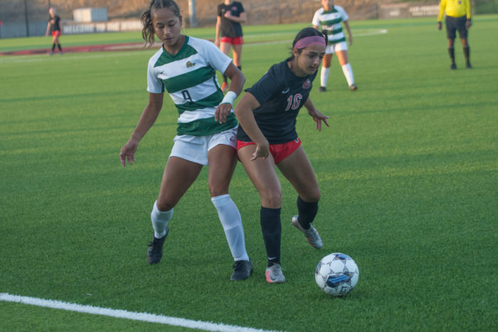Women's soccer falls to Cañada in a competitive match