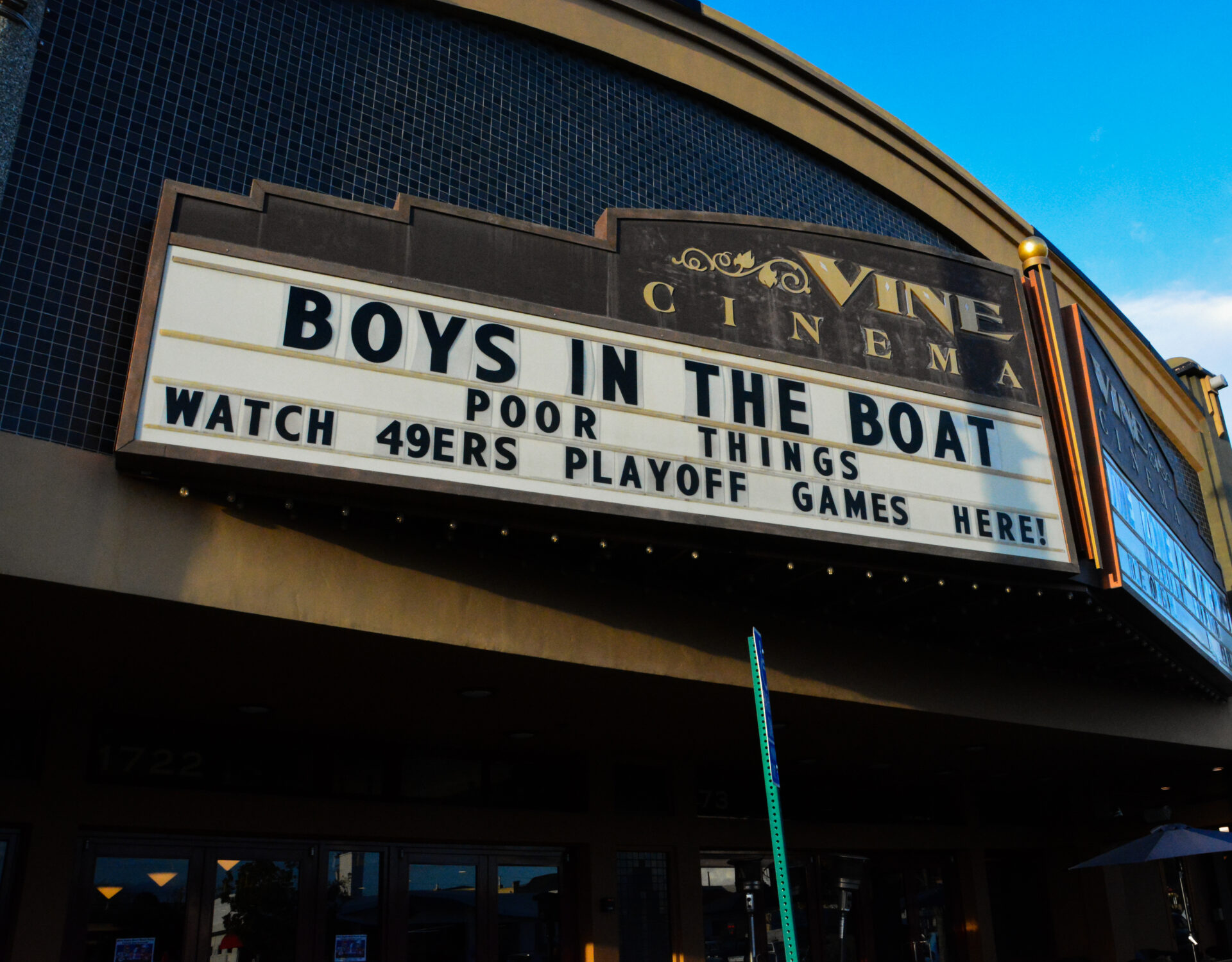 Vene Inima Vine Cinema showing classics, independent films and NFL games – The Express
